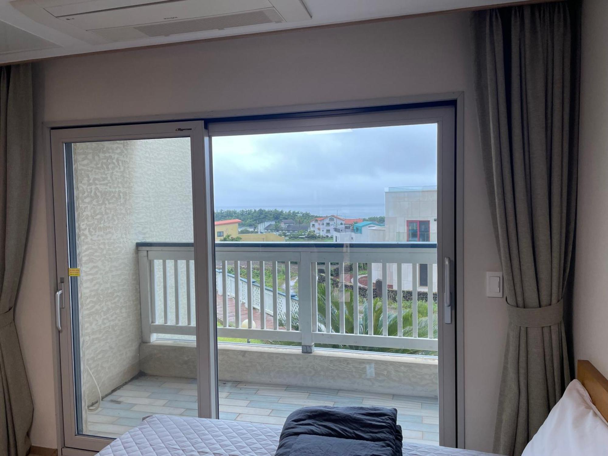 Jeju The Ocean Hill Pension Seogwipo Zewnętrze zdjęcie